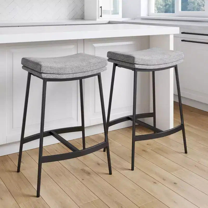 Set di 2 sgabelli da bancone senza schienale, marrone/grigio, in similpelle, posti a sedere per 2 persone